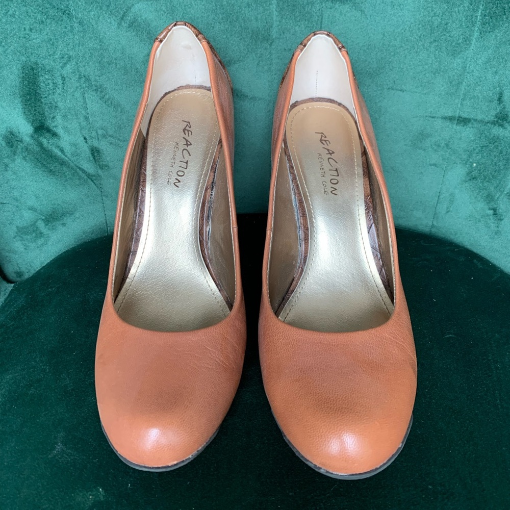 Kenneth Cole Reaction Brown wedge heels